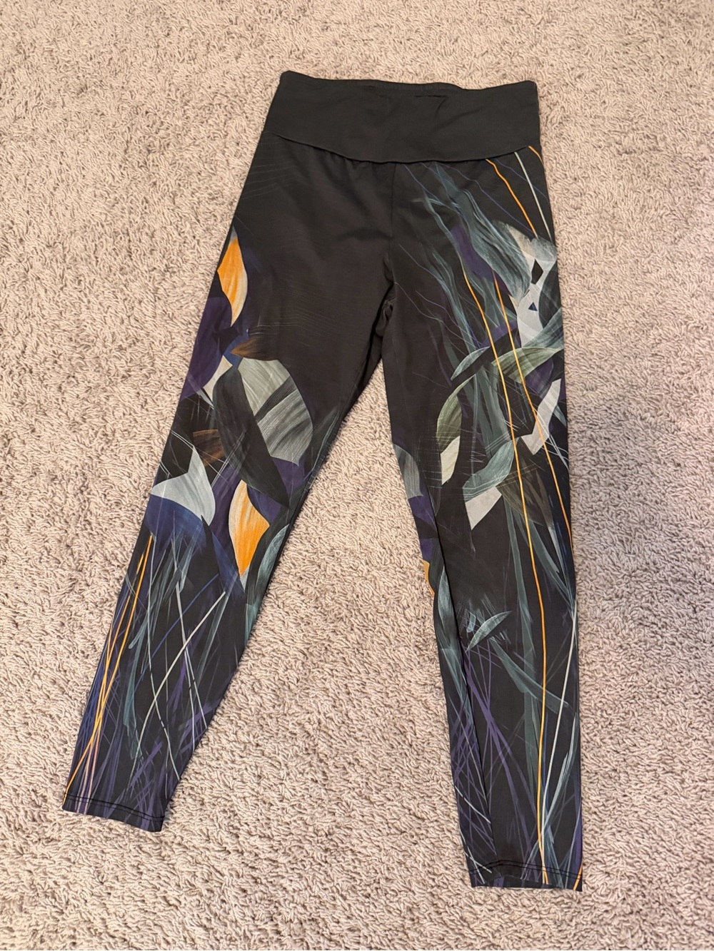 High-Rise Black Floral-Print Leggings with Colorful Accents